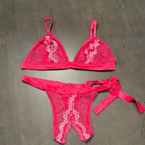 Victoria’s Secrets Sexy Little Things Bra/panty set